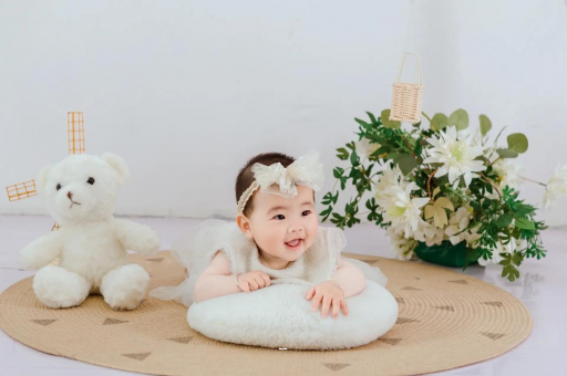 金华宝宝多久会抬头